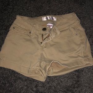beige shorts